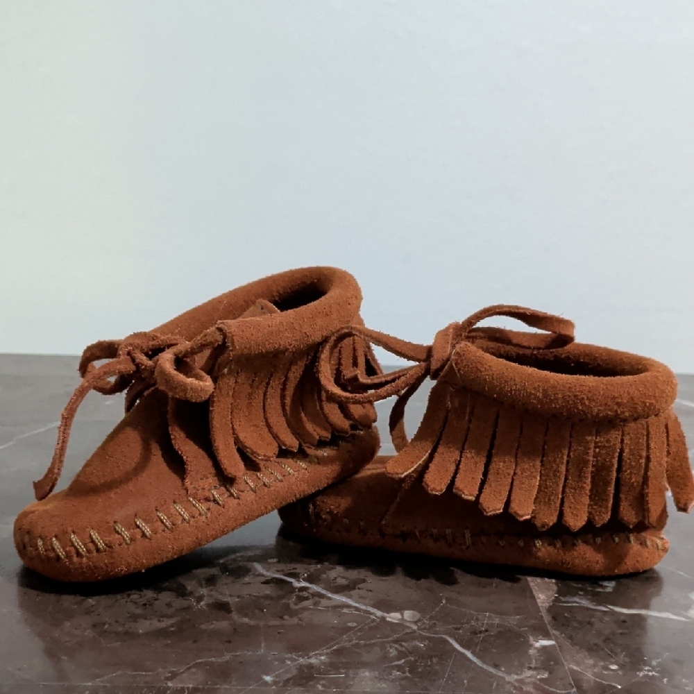 Minnetonka Tan Leather Footwear